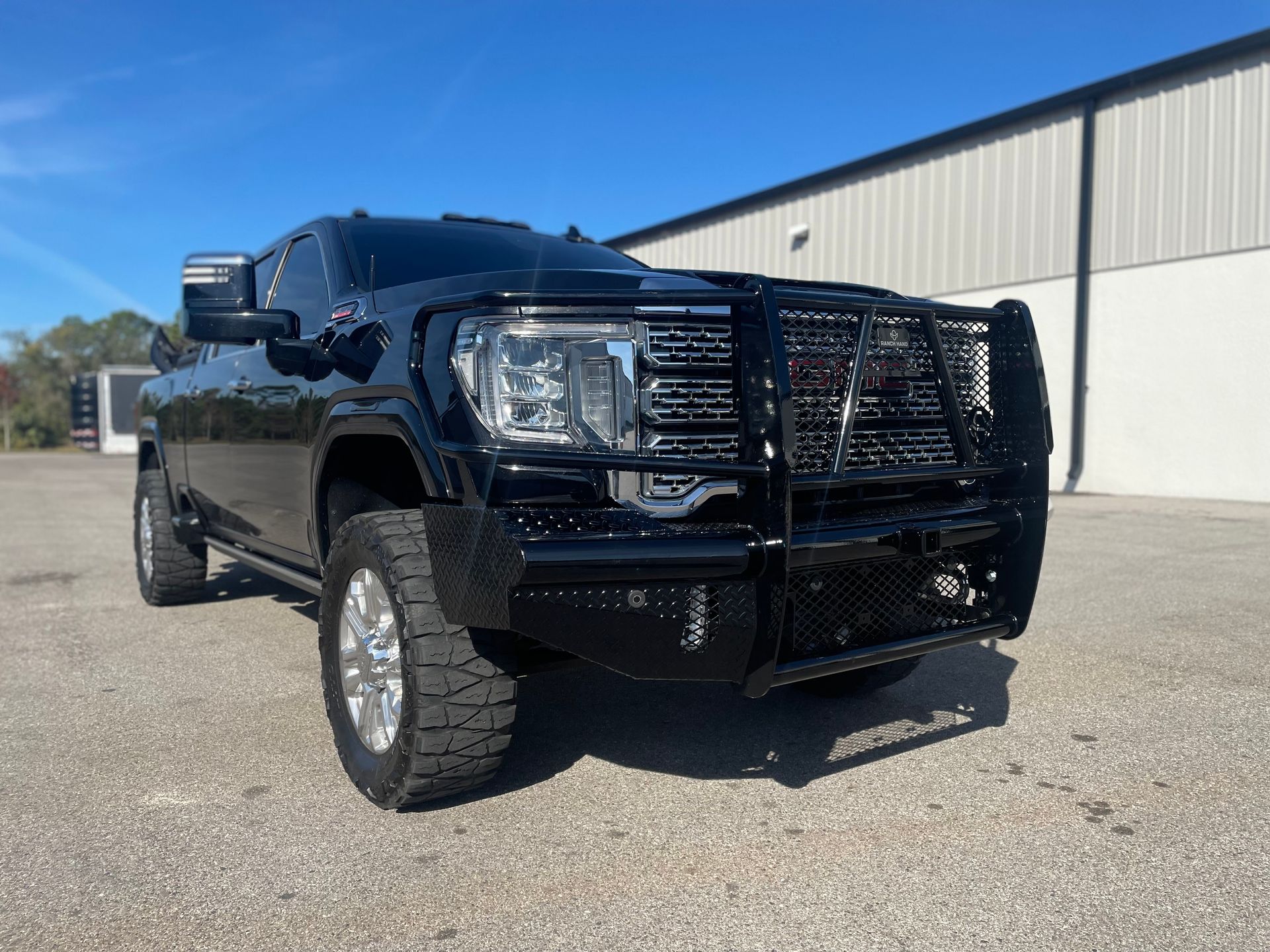 A close up of a suspension system on a truck