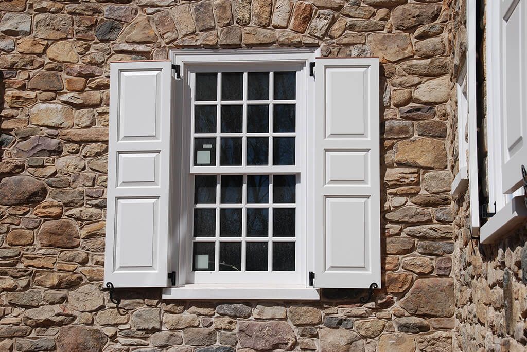 Exterior shutters