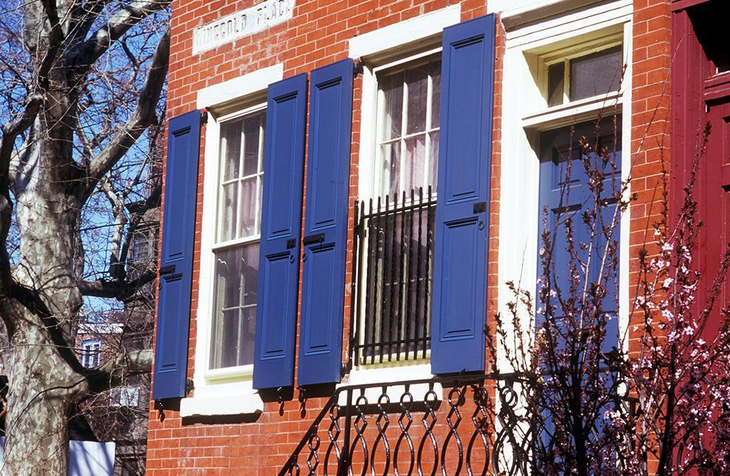 Exterior shutters
