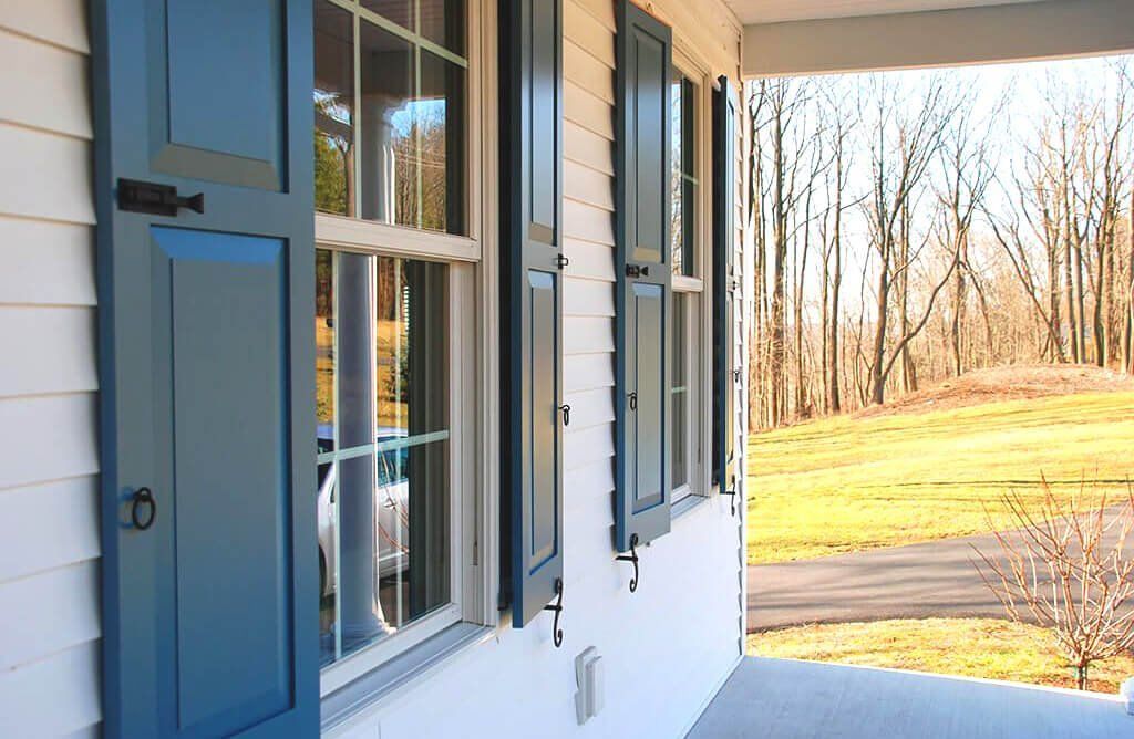 Exterior shutters