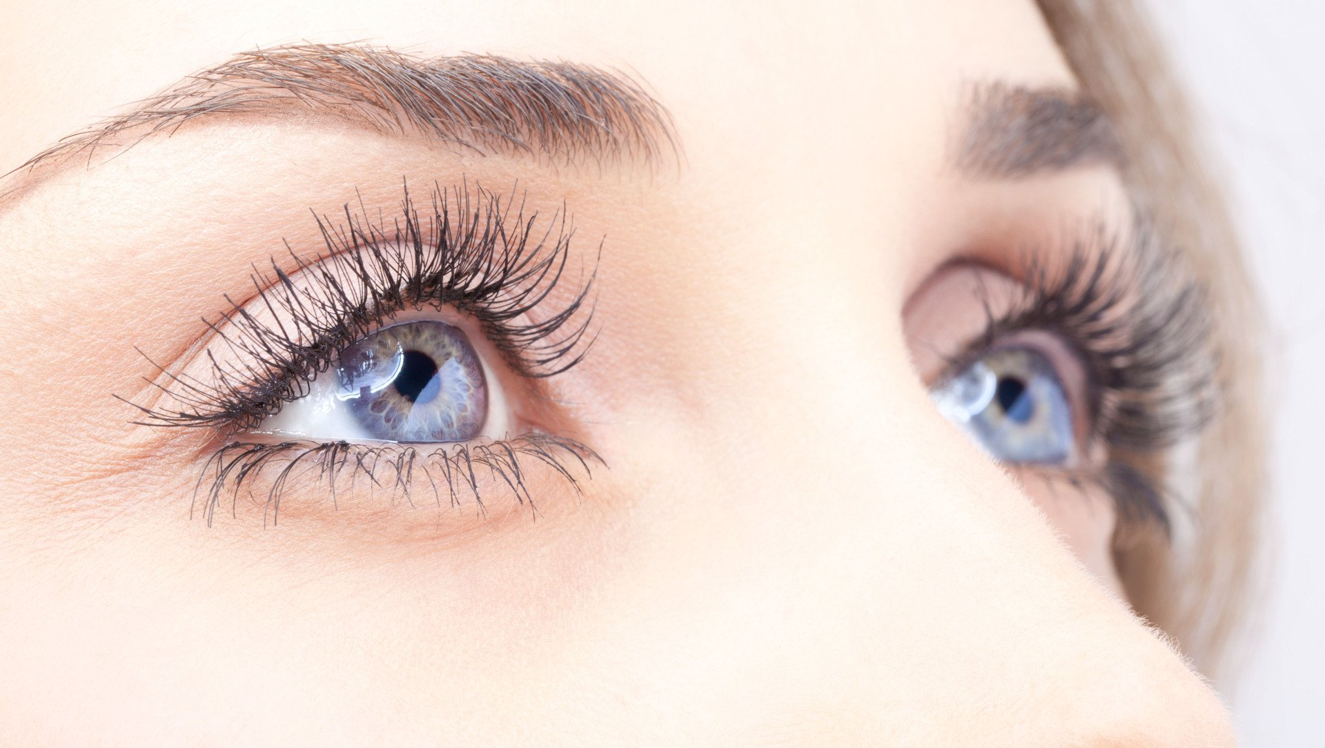 Eyelash extension