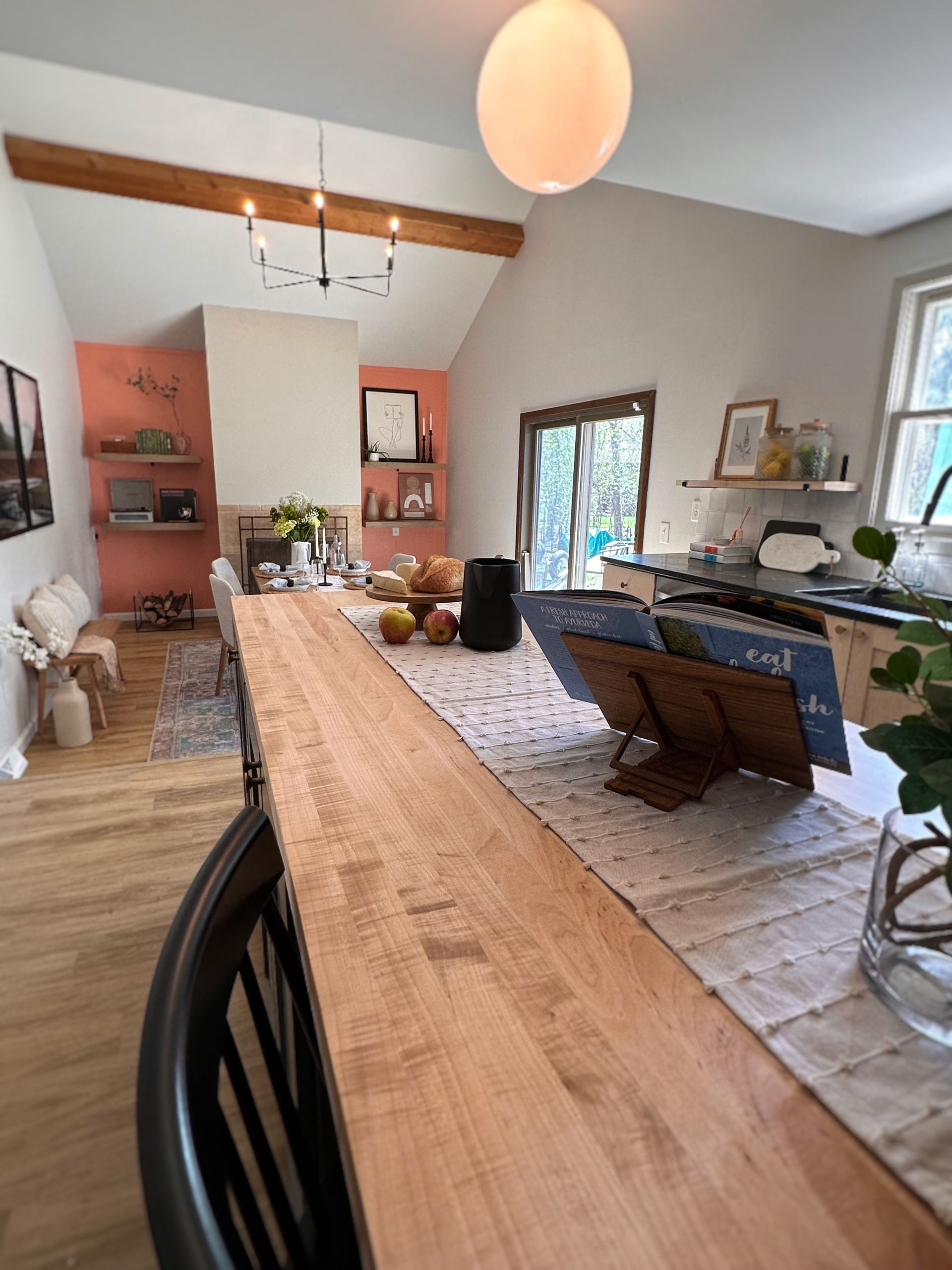 Indianwood Kitchen table