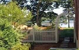 4 Foot classic PVC with Arbor