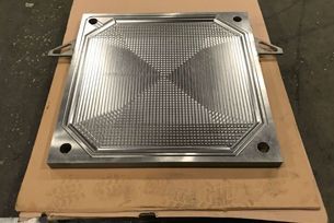 Stainless steel recessed chamber plate
