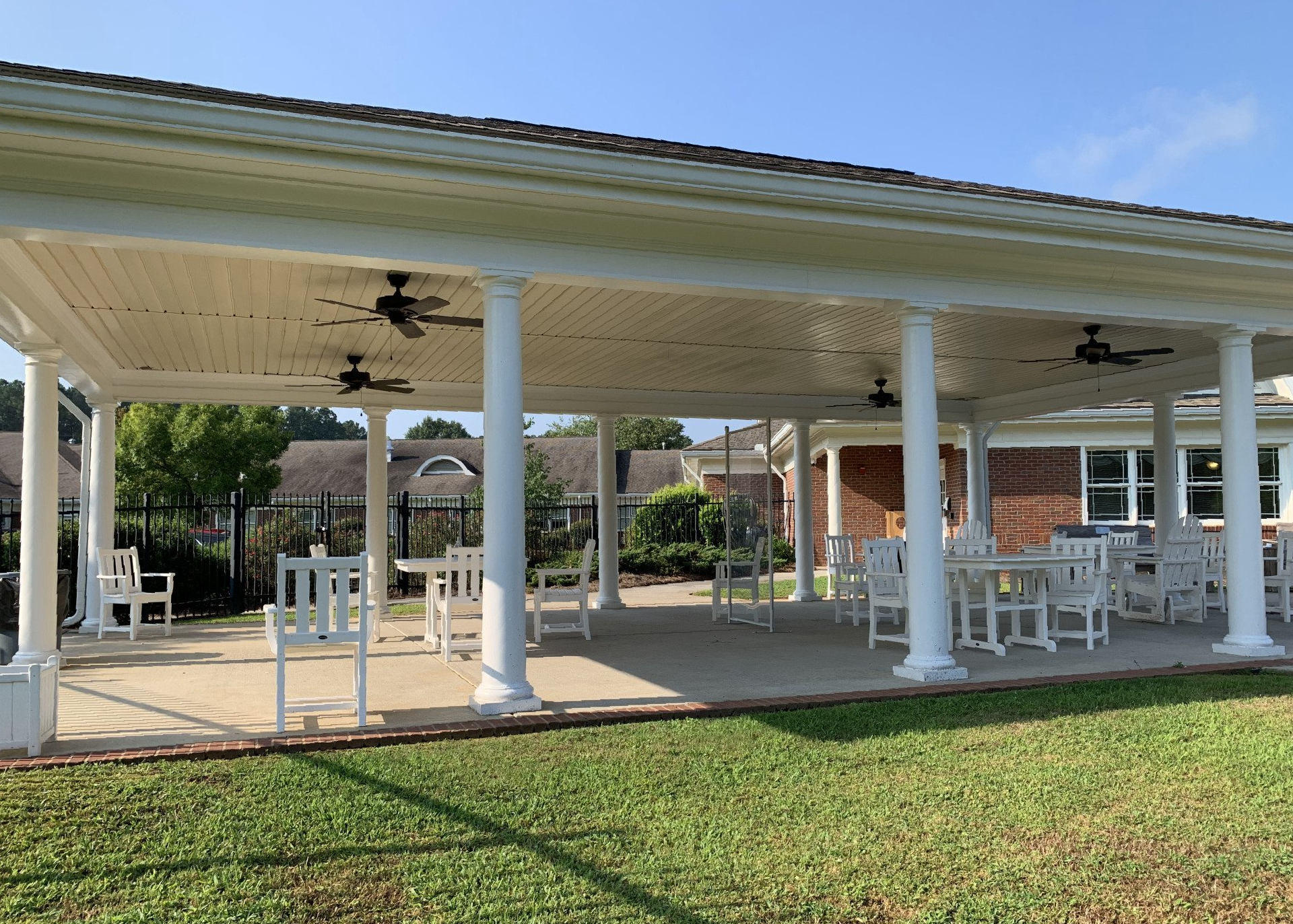 Brightmoor Nursing Center outside sitting area