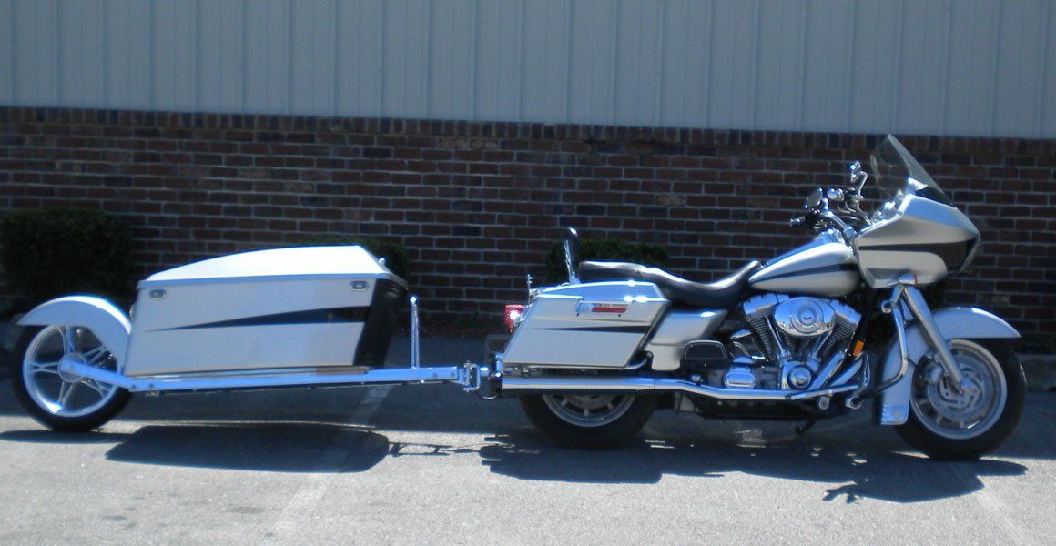 Custom silver match N-LINE motorcycle trailer