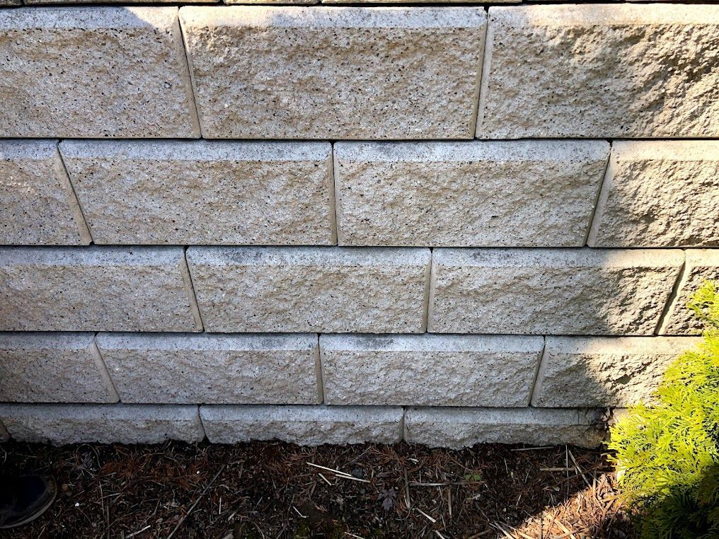 Retaining wall