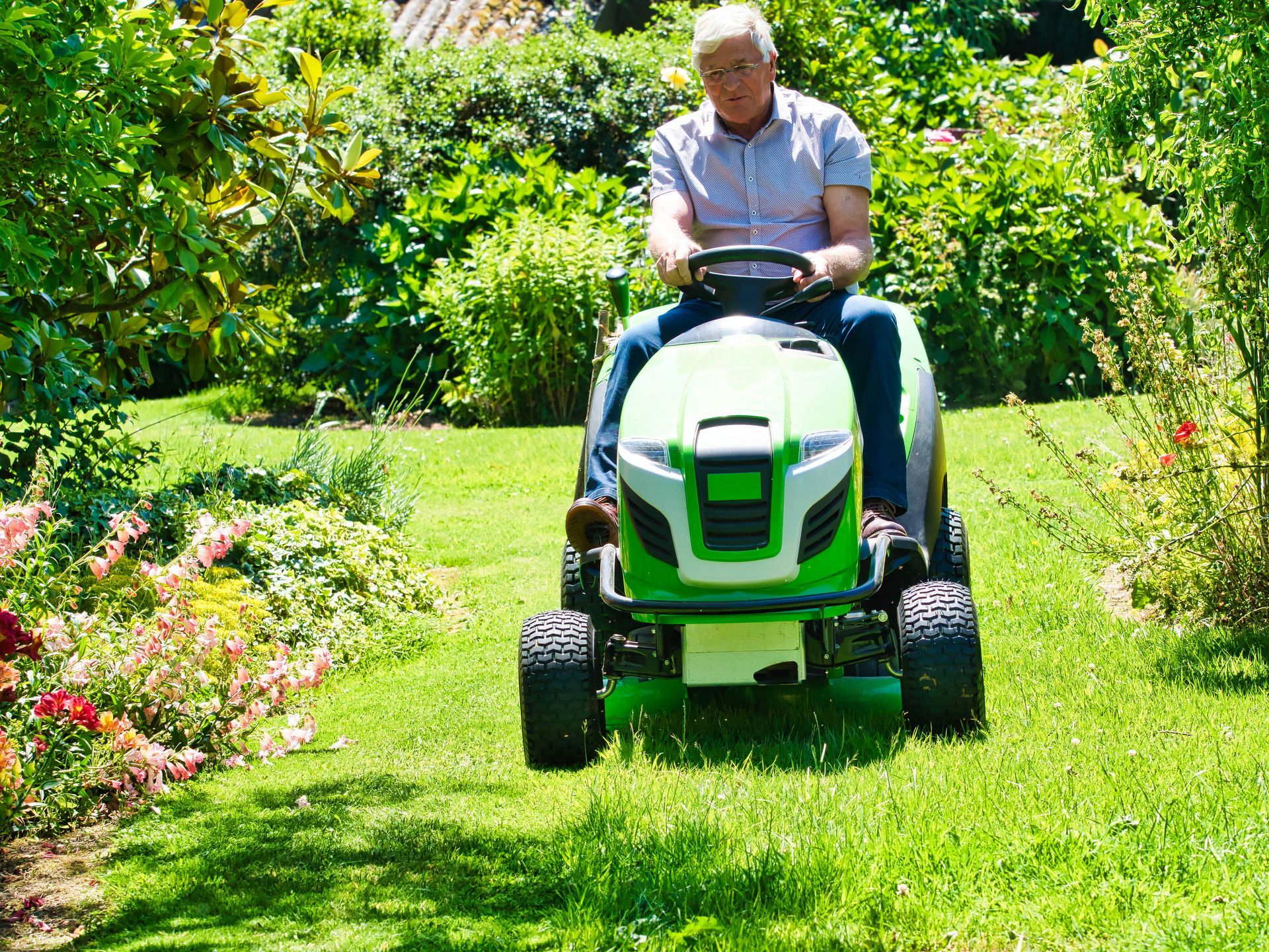 commercial battery mowers
