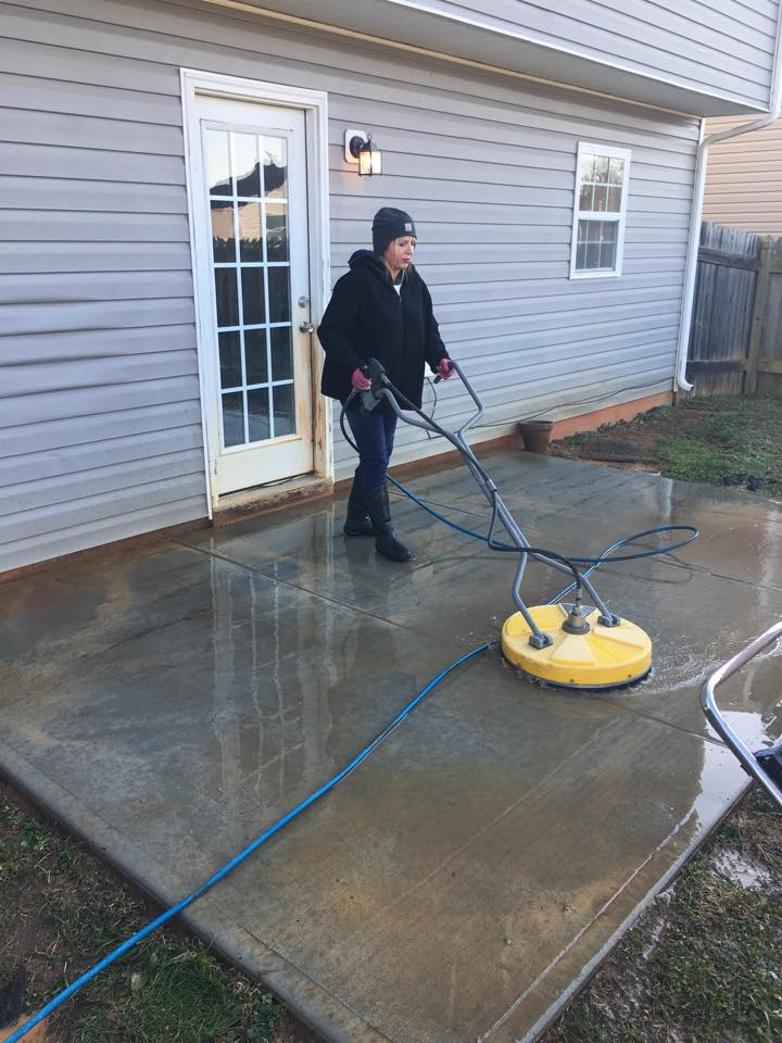 Pressure washing service
