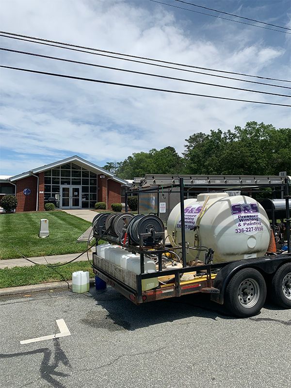 Commercial pressure washing