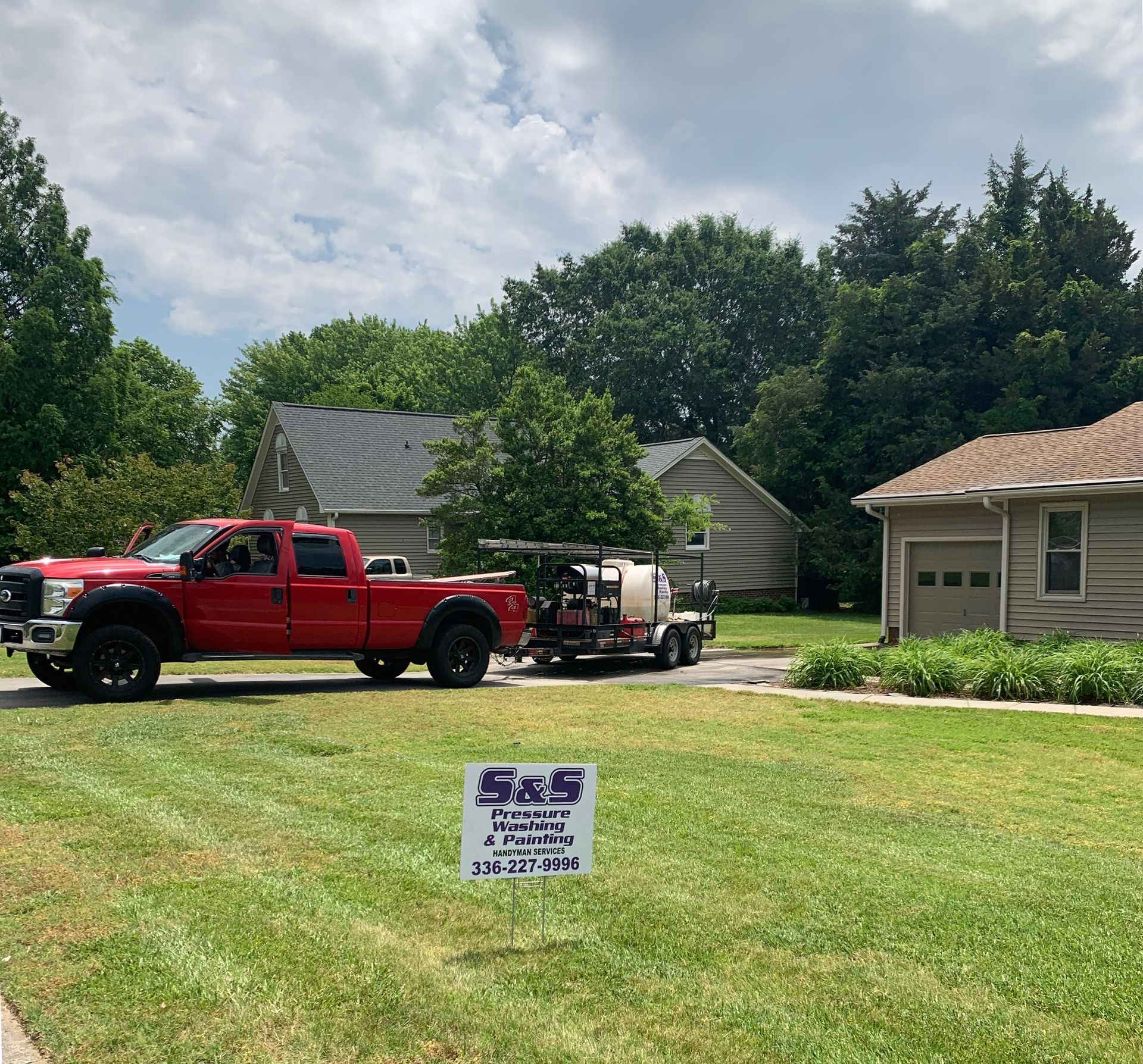 Pressure washing truck and equipment