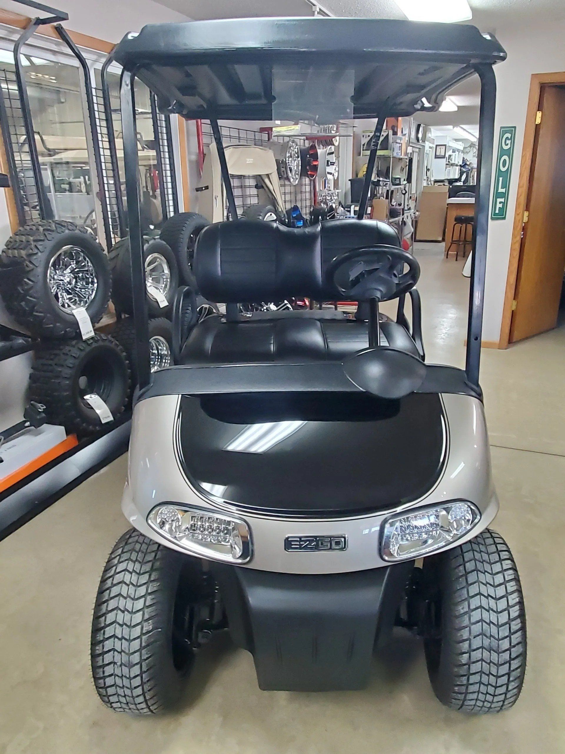 Model: EZGO FLEET RXV- Gas