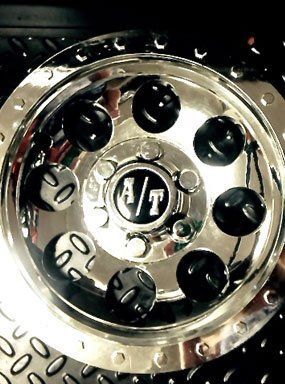Golf car hubcap