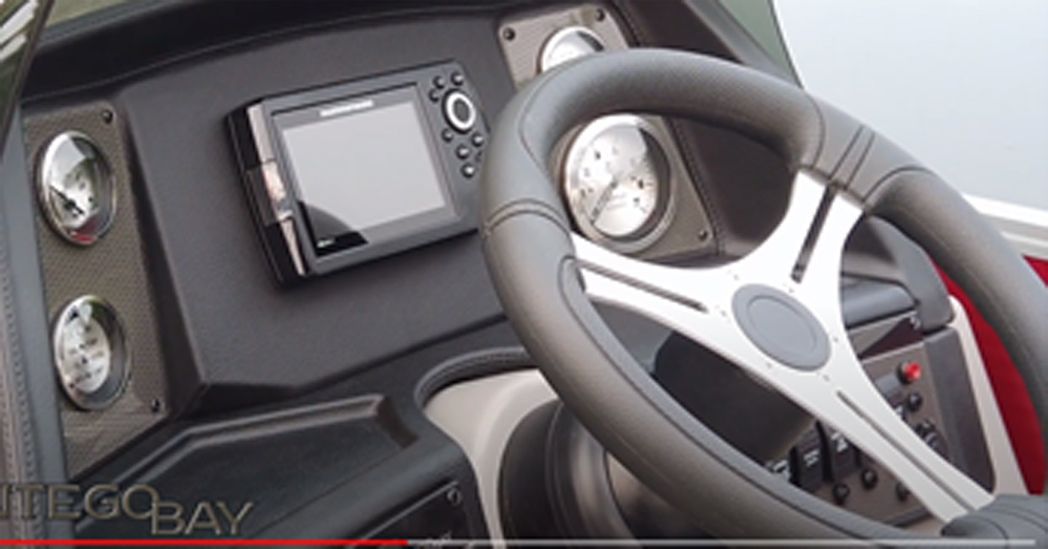 Pontoon steering wheel
