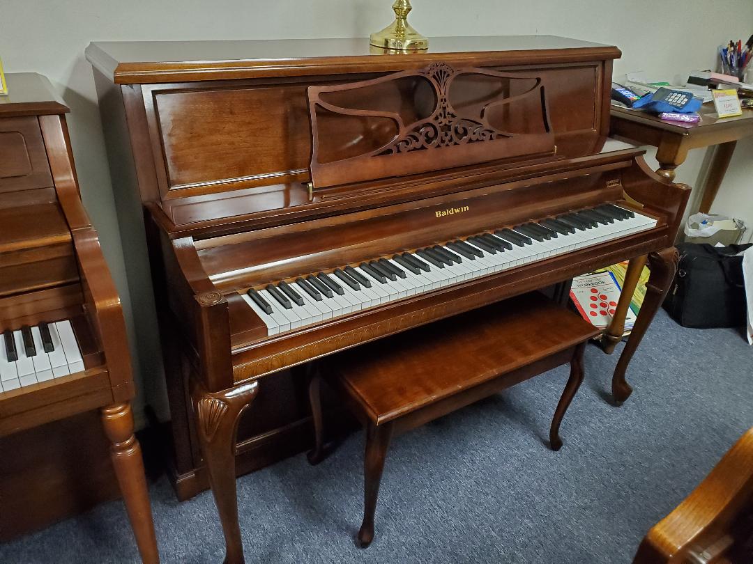 Upright piano
