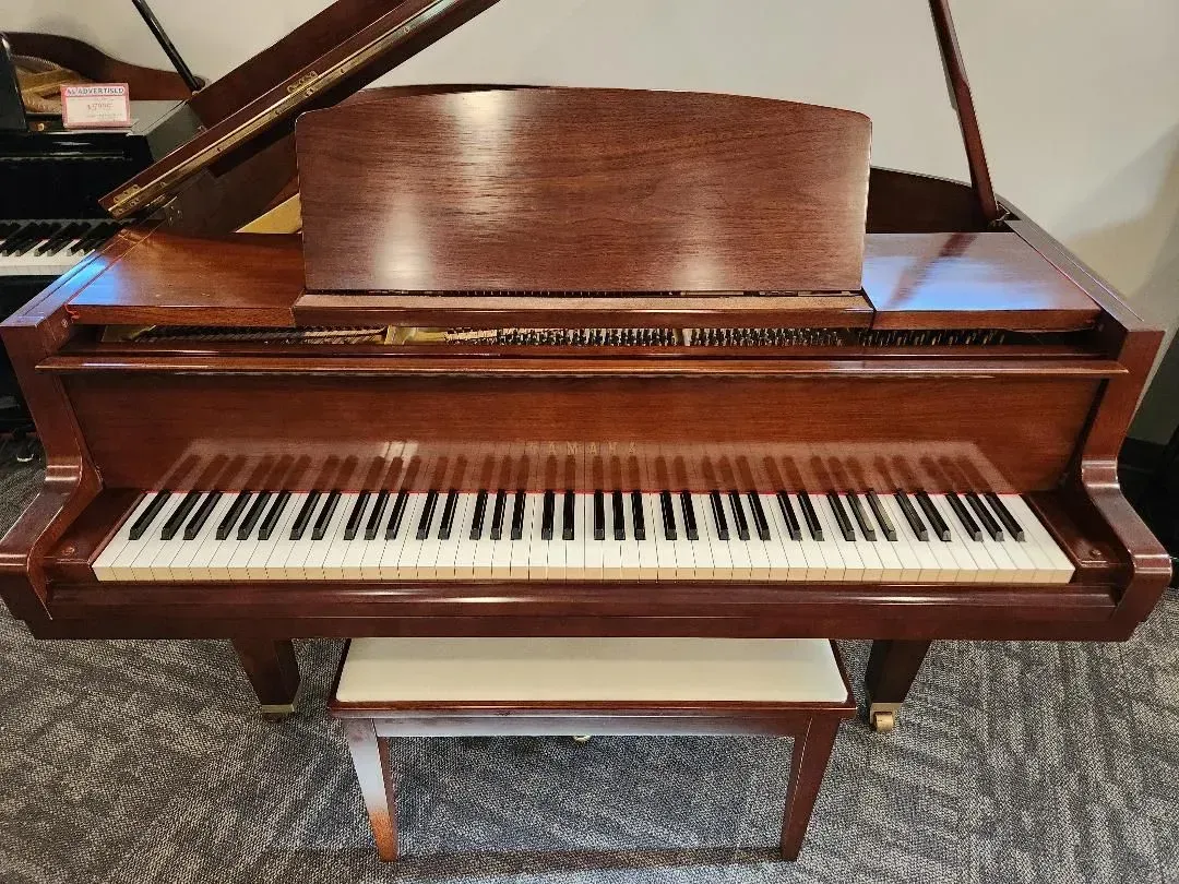 Yamaha Dark Walnut Baby Grand Piano #7957