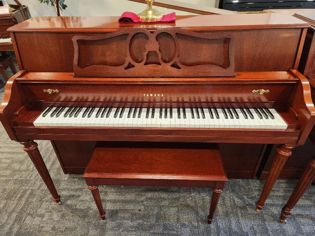 (Yamaha M500 Deluxe Mahogany Console Piano)
Stock #7997
$2,795