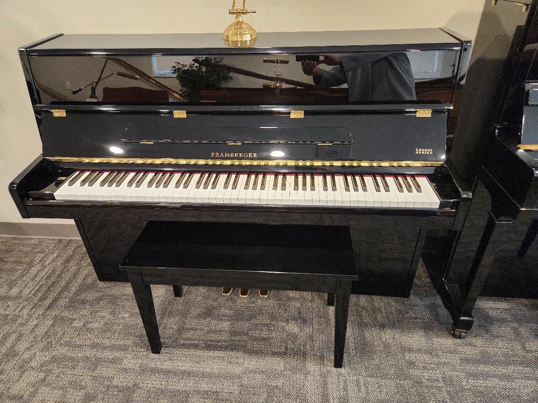 (Pramberger High Gloss Ebony 