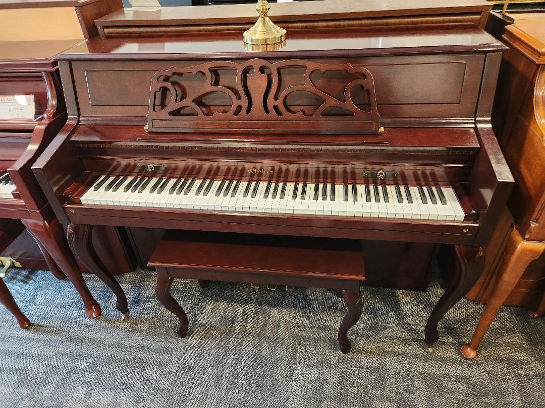 (Weber Queen Anne Dark Cherry Console Piano)
Stock #7995 
$1,595