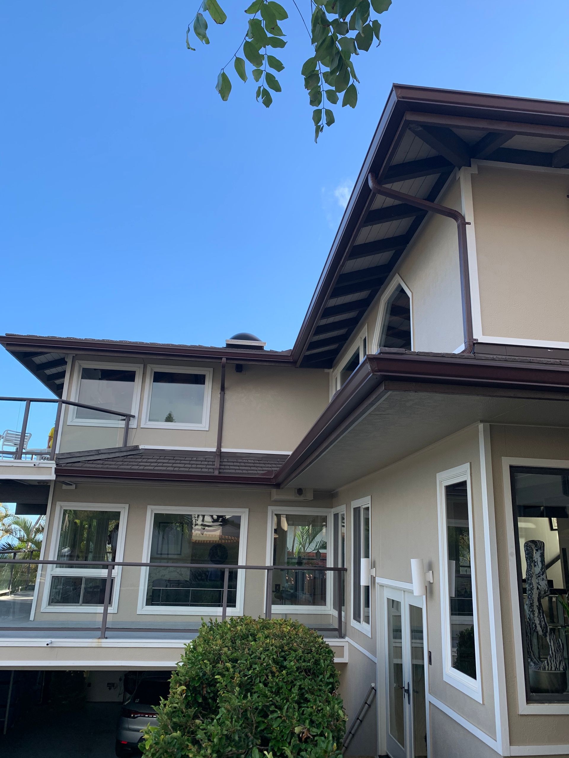 Building with a balcony and a railing