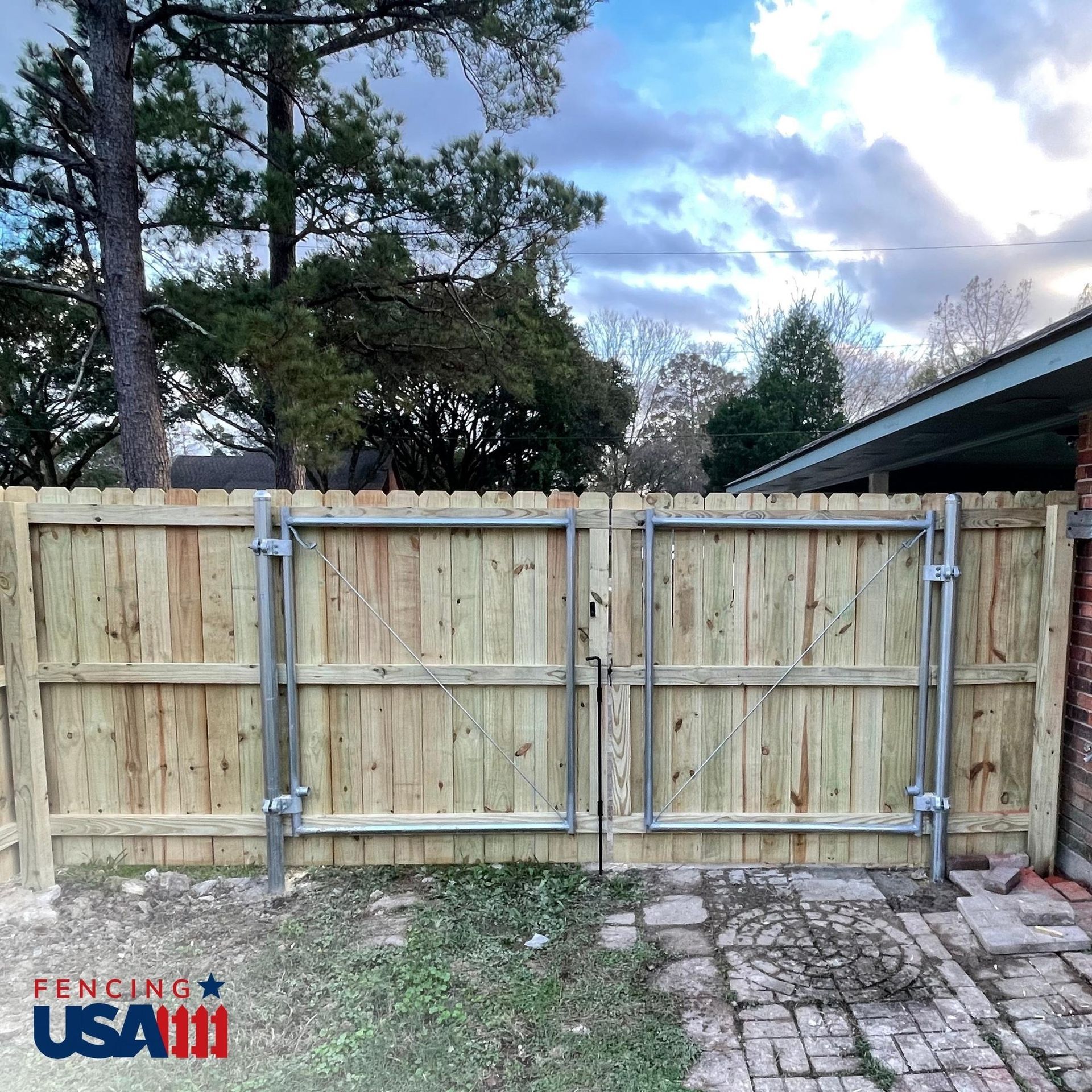 Fencing service