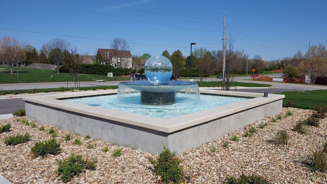 Midwest Custom Pools Pool Installation Lawrence, KS