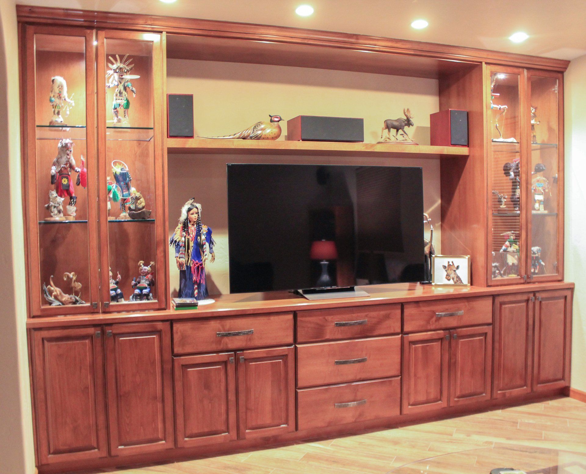 Entertainment cabinet