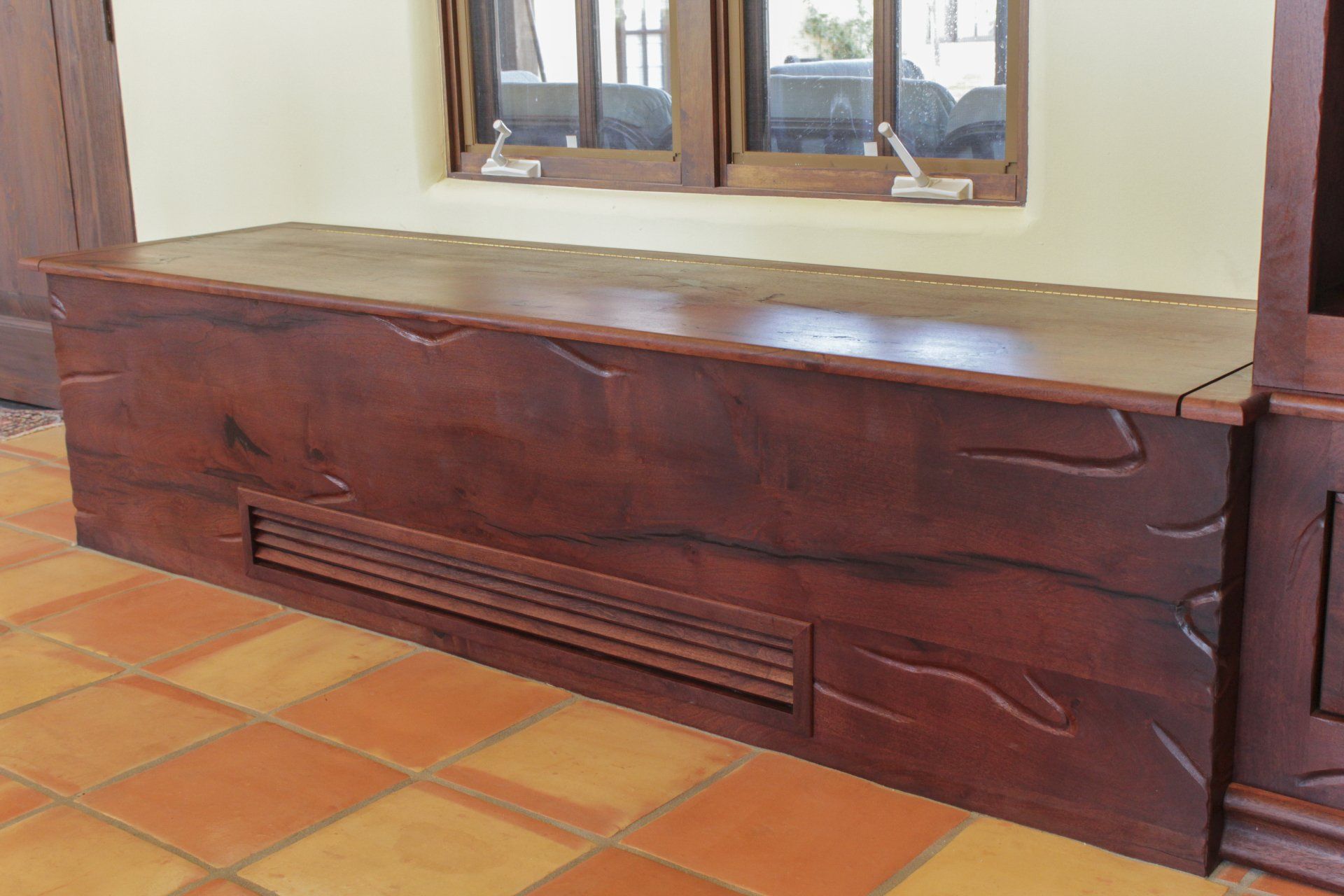 Entertainment cabinet