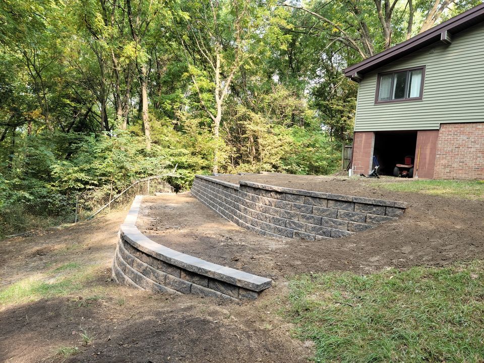 Retaining wall
