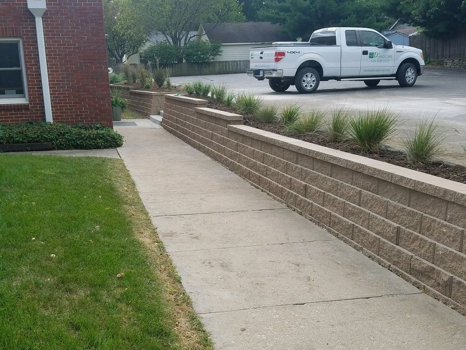 Retaining wall