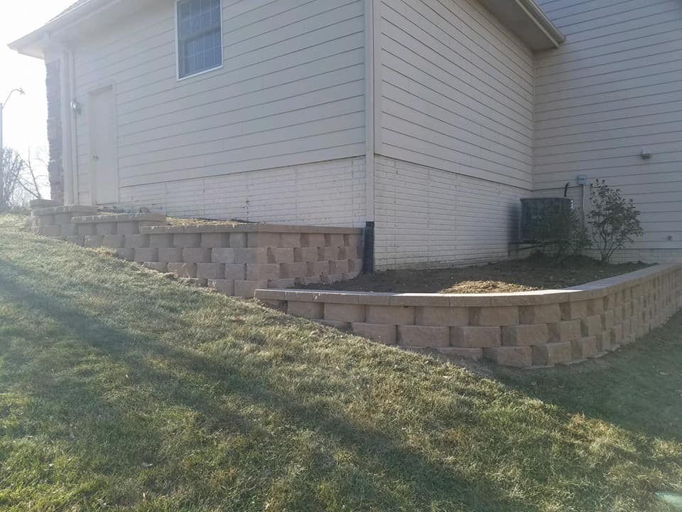 Retaining wall
