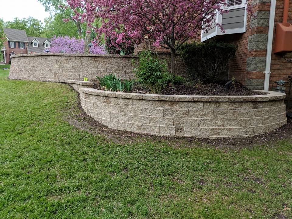 Retaining wall