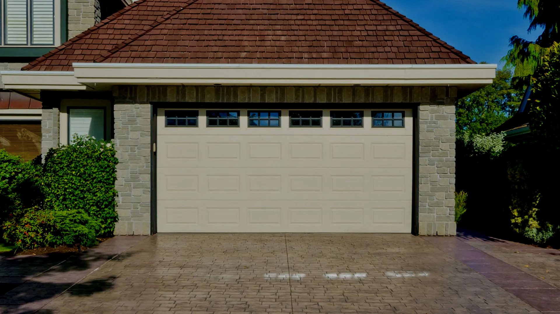 Residential garage door