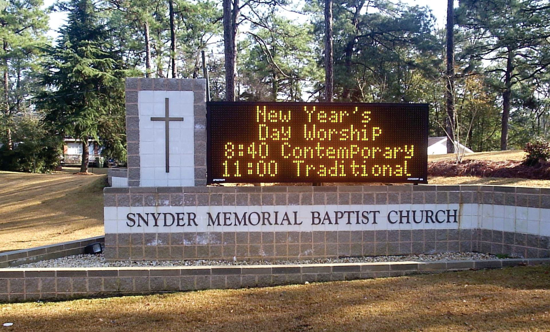 Snyder memorial baptist church has a new year's day worship