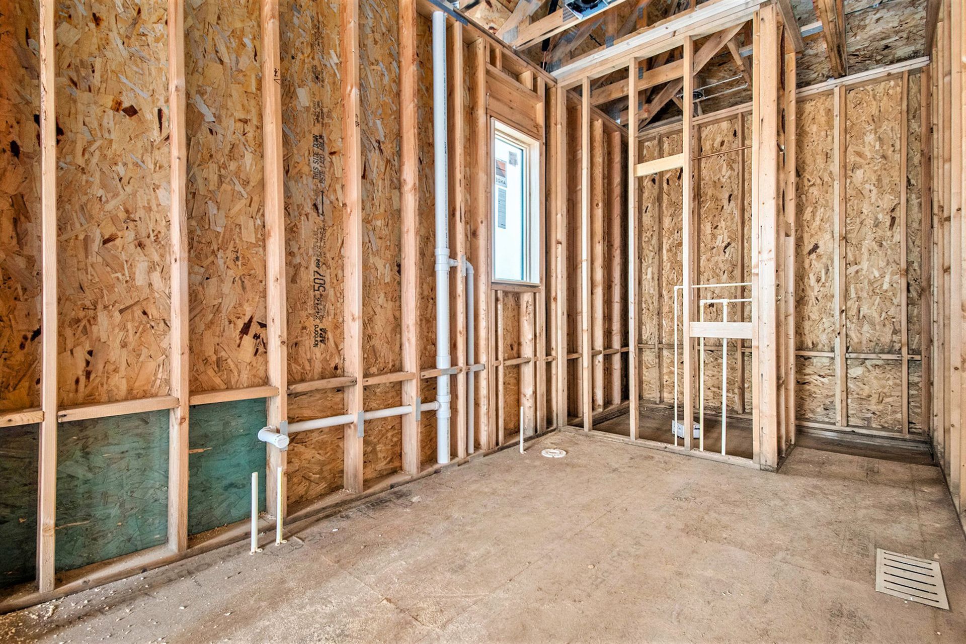 4114 South 223rd Plaza walls