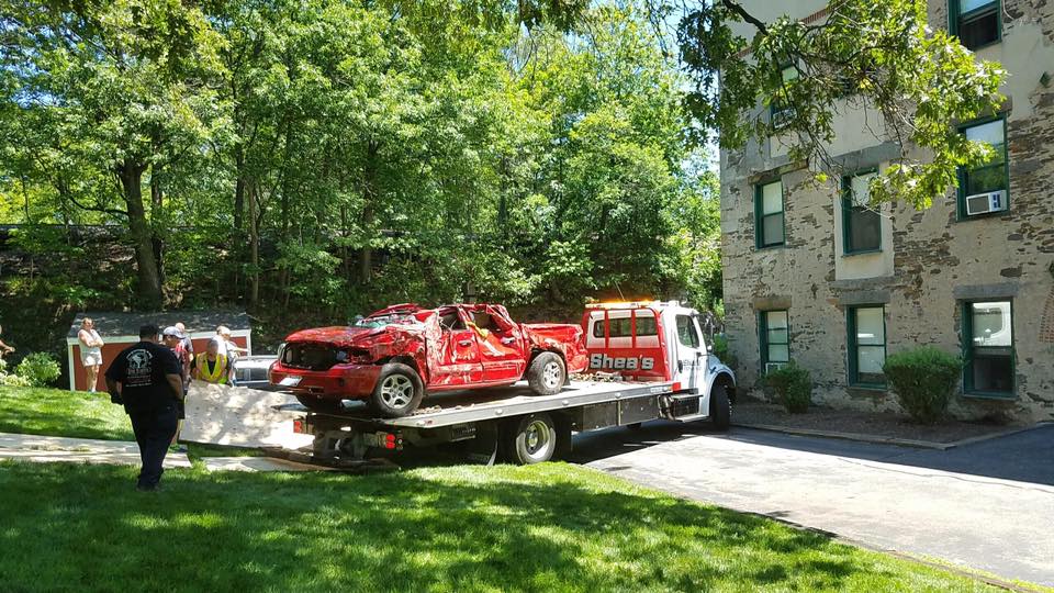 Wrecker towing services