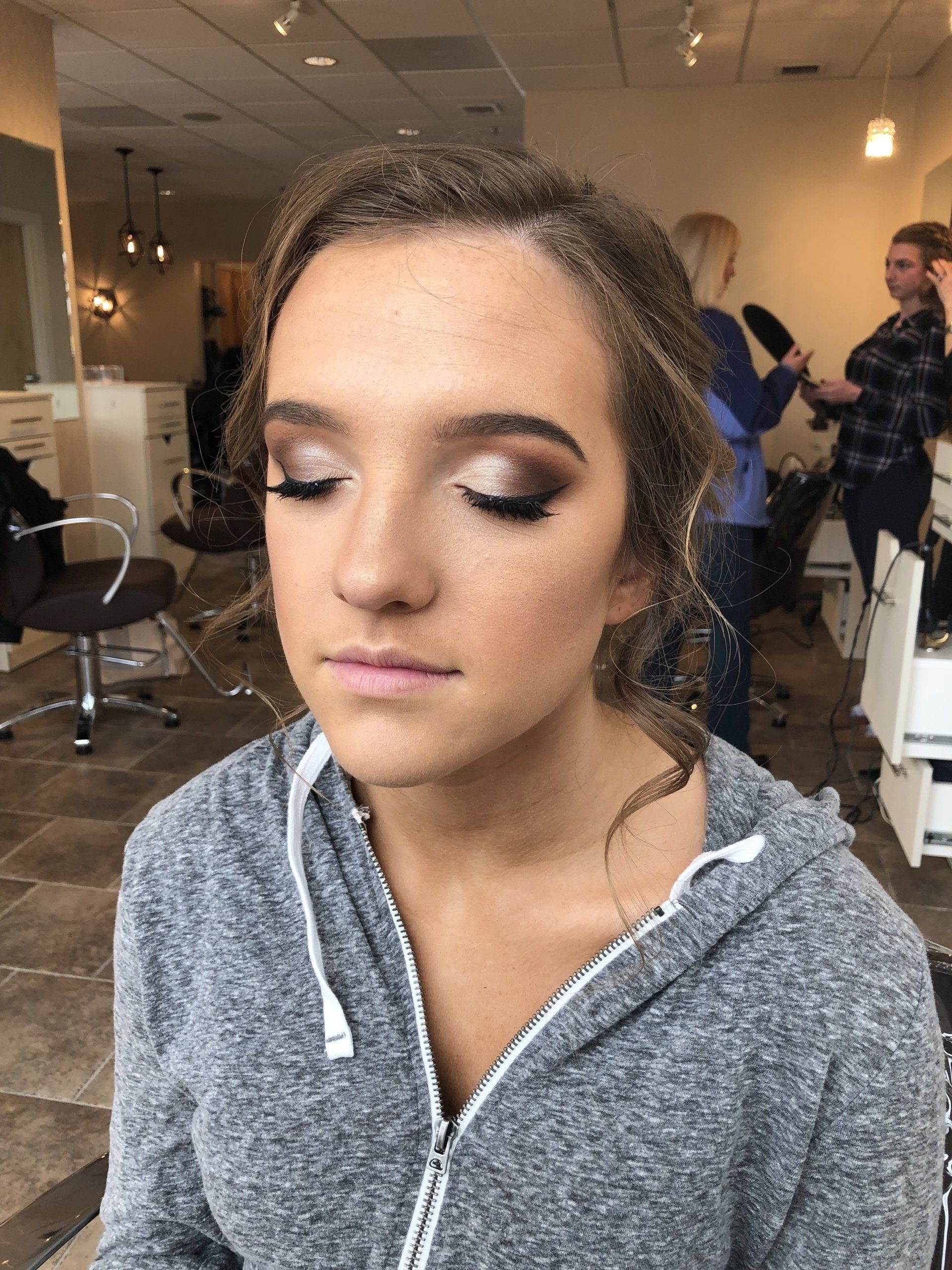 Hairstyle and makeup