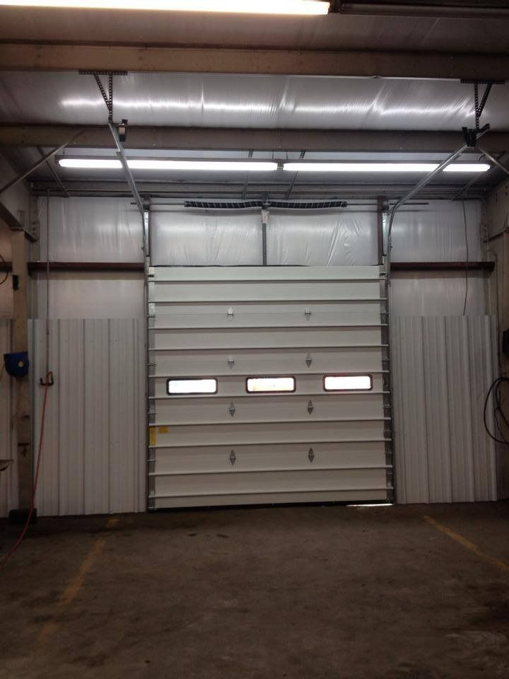 Commercial garage door