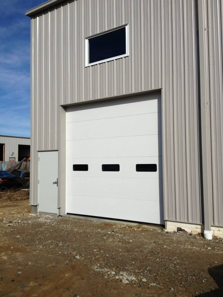 Commercial garage door