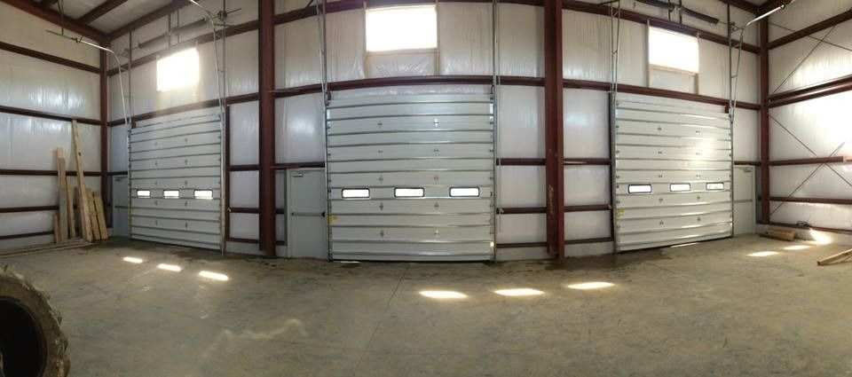 Commercial garage door