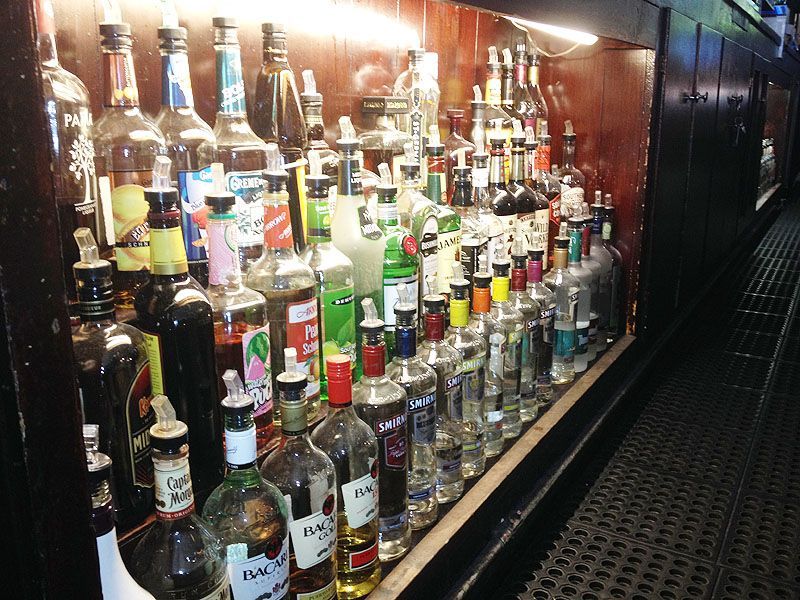Liquor bar