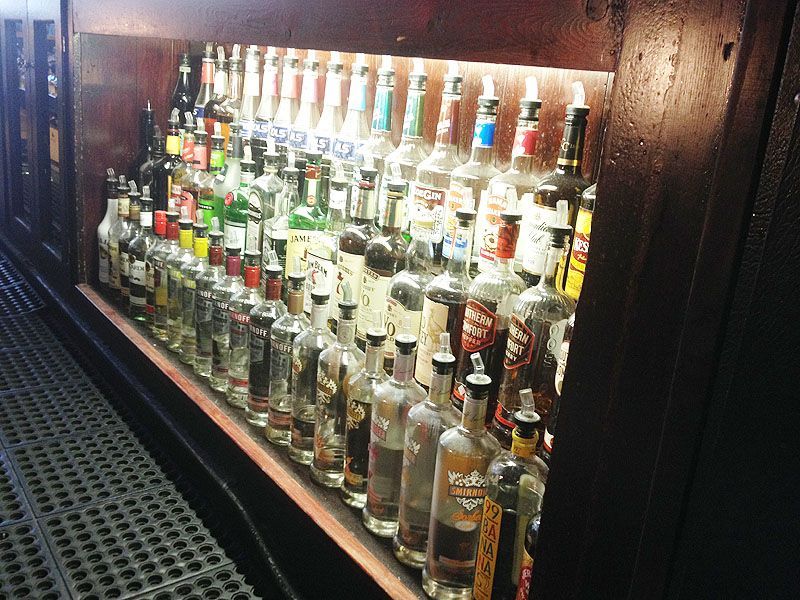 Liquor bar