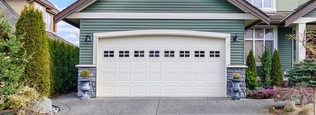 Residential Garage Doors Door Installations Omaha Ne Residential Garage Doors Door Installations Omaha Ne