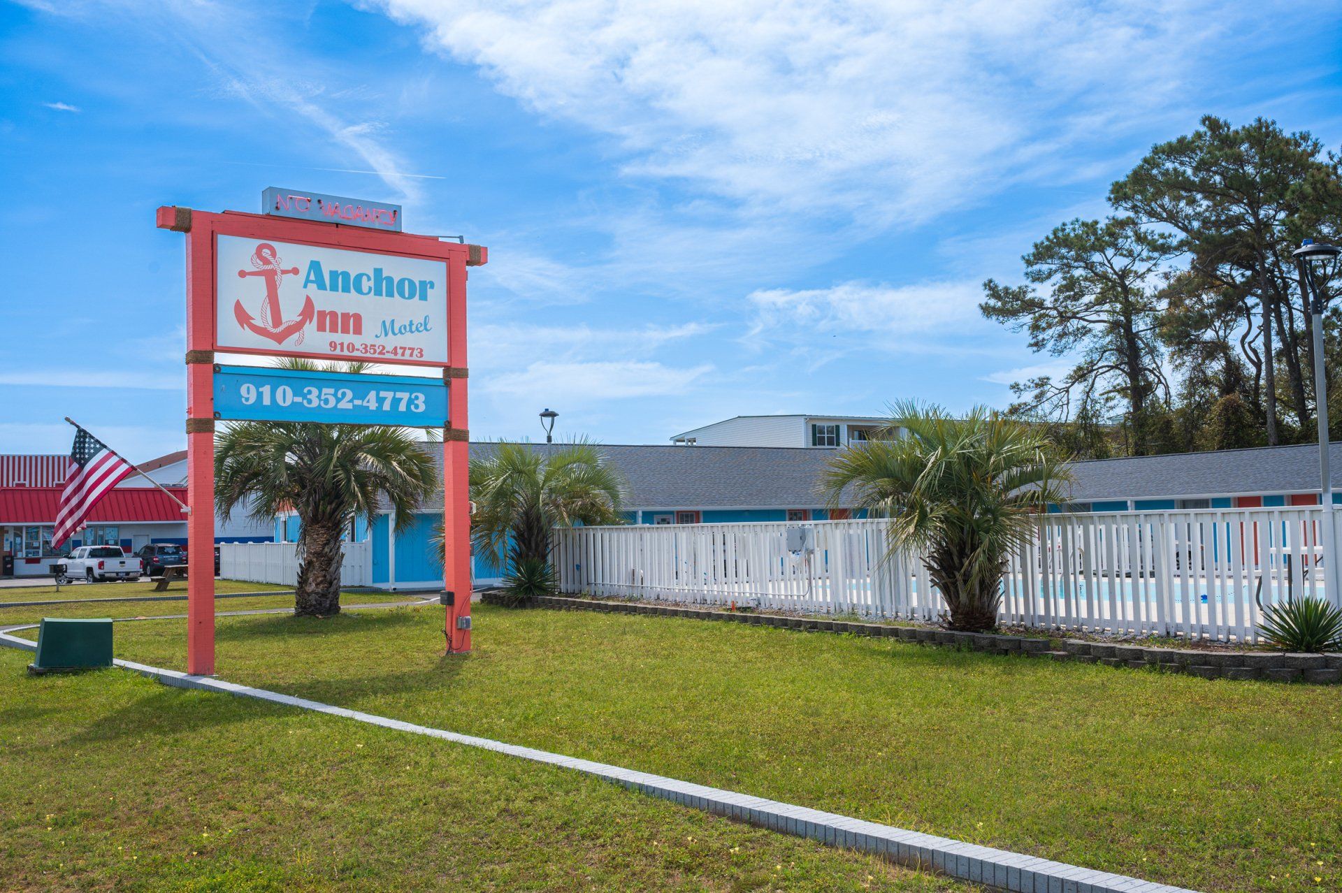 Motel Rooms Near The Beach | Oak Island, NC