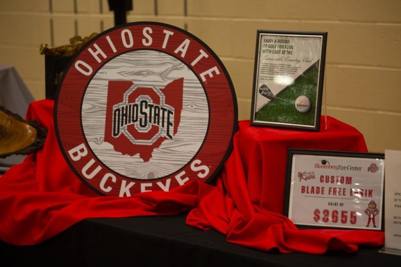 A sign that says ohio state buckeyes on it