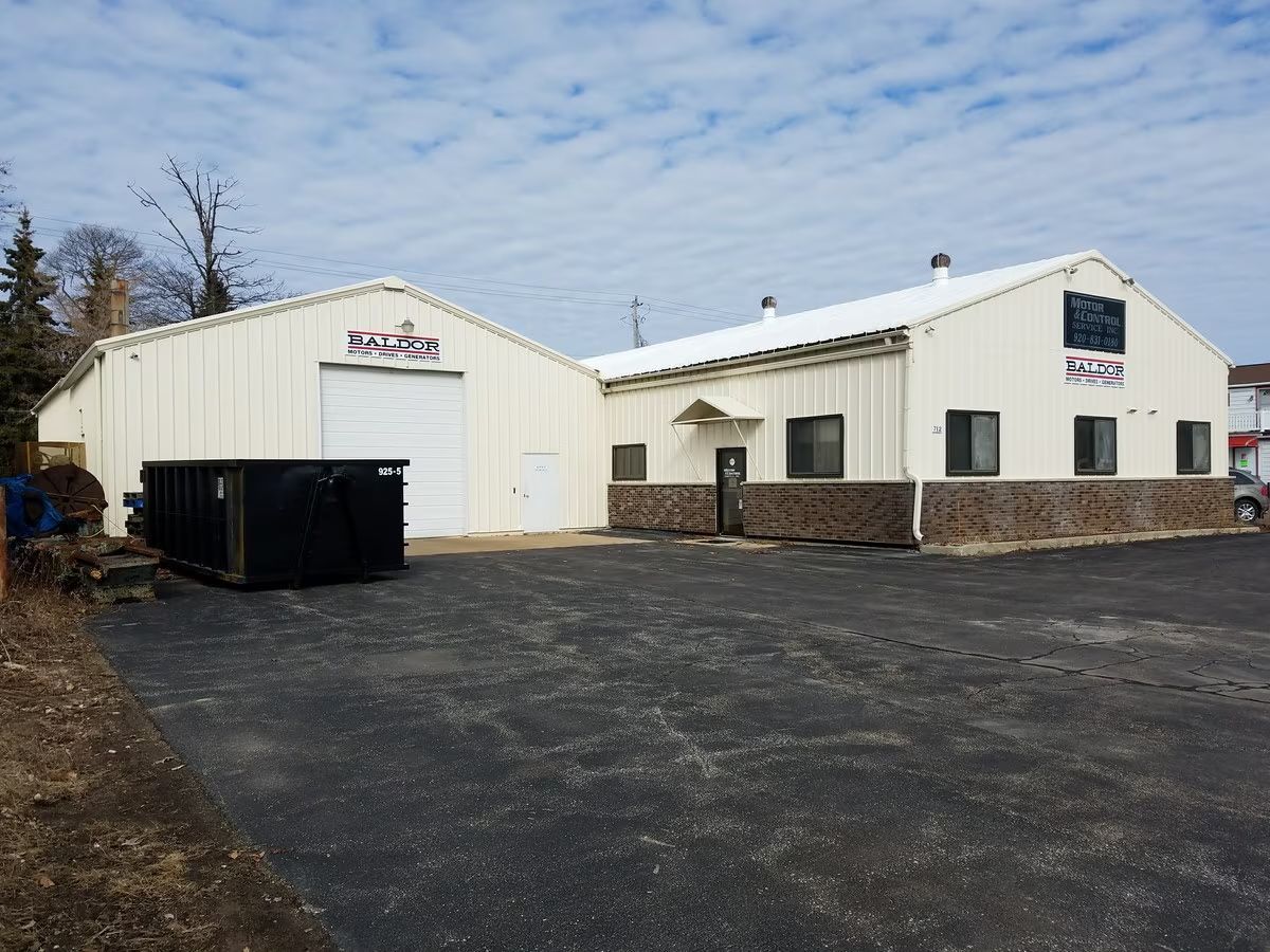 712 Valley Road Menasha Wisconsin flex industrial space for lease