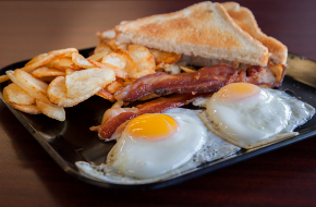 Bread with omelet