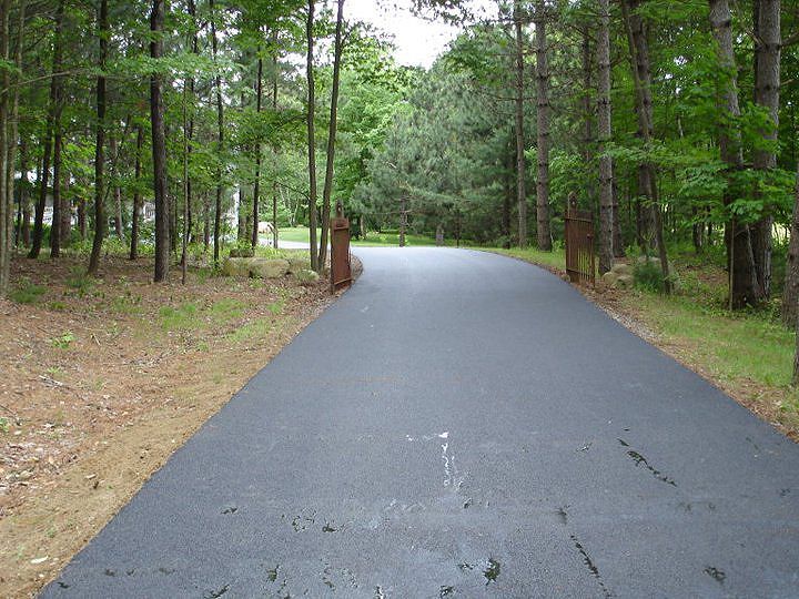 Asphalt paving services