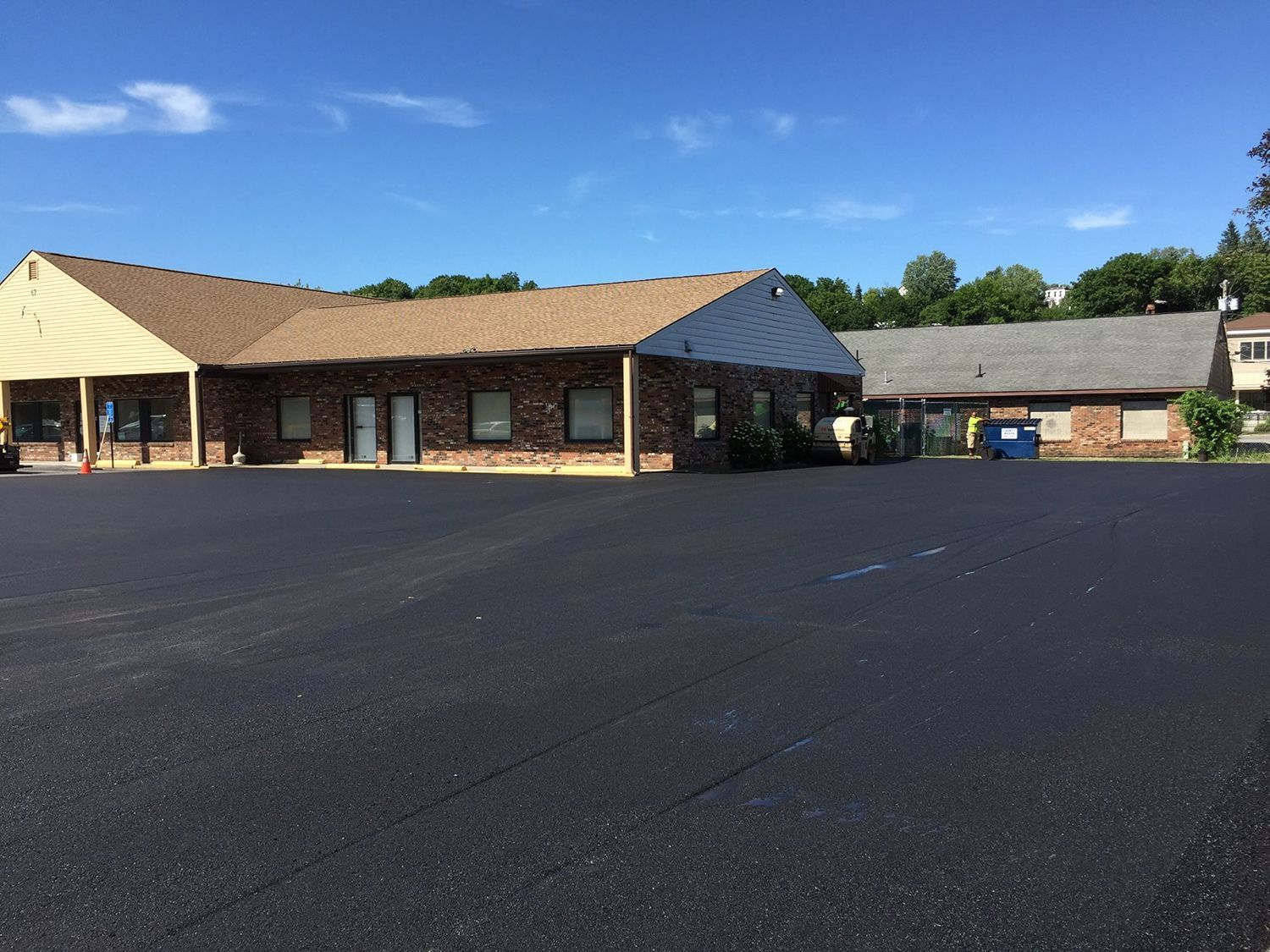 Asphalt paving services