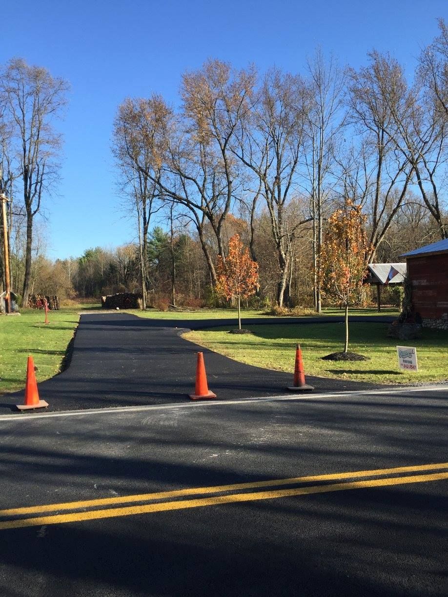 Asphalt paving services